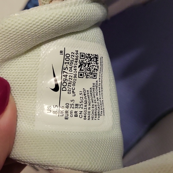 Nike  size 8.5 WMNS Revolution 6 NN PRM Running Shoes White Women  D09475-100 - Picture 12 of 16